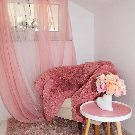 Vita & Marx Apartman *